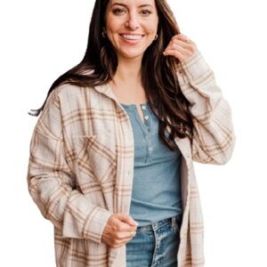 NWOT Pulse Boutique Happiest of All Plaid Button Down Cream Shacket Size S